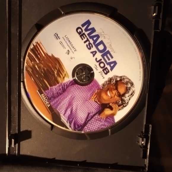 DVD: Tyler Perry's Madea Gets A Job The Play Not Rated - Picture 3 of 4